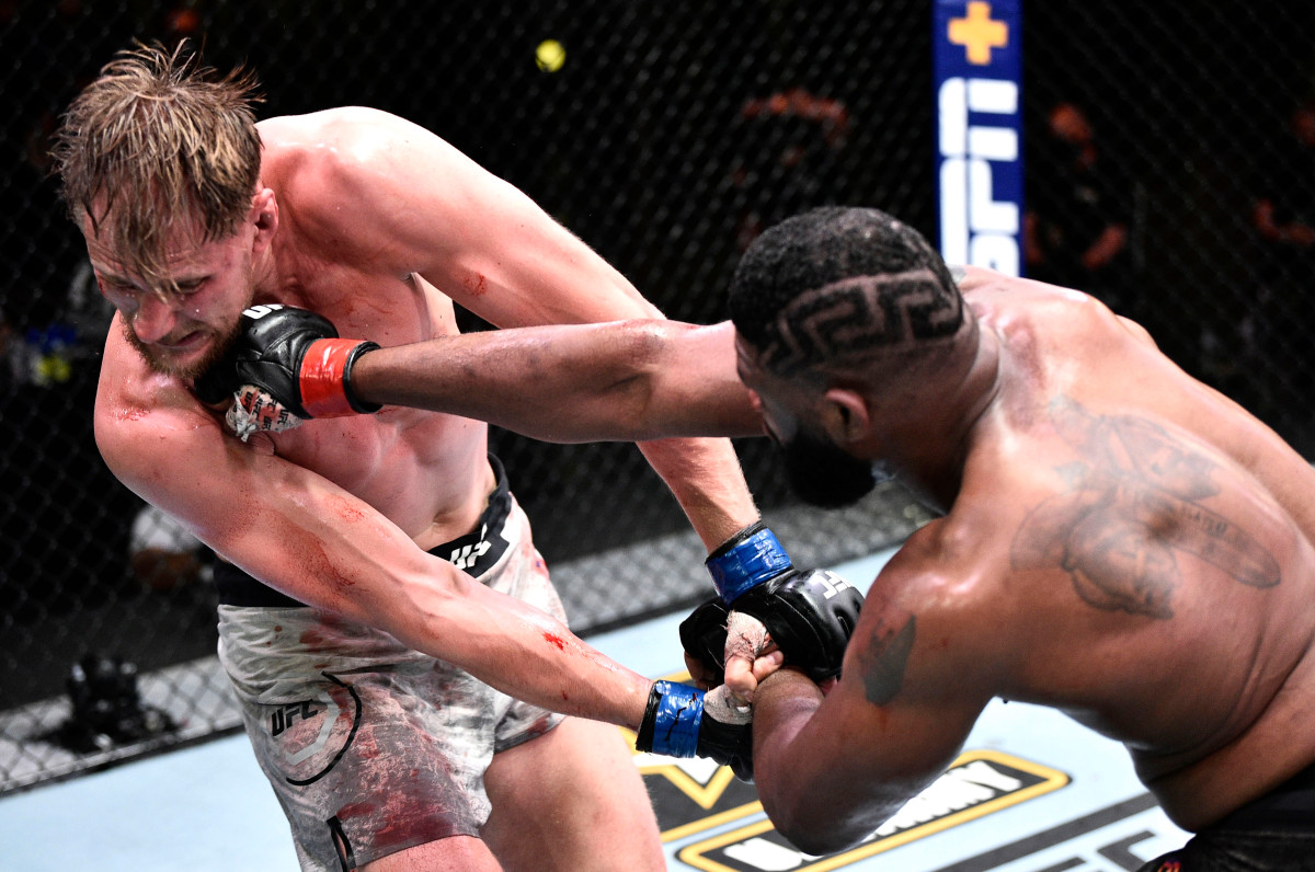 Curtis Blaydes routs Alexander Volkov for fourth UFC win in row