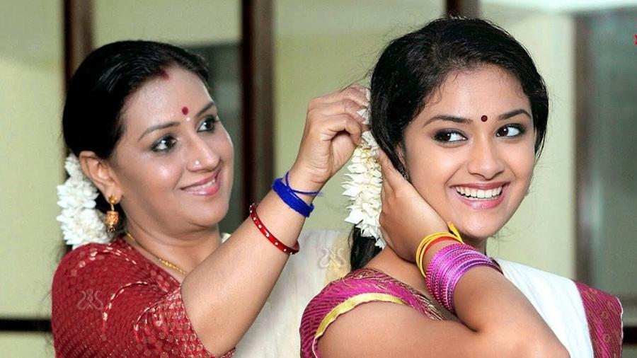 Keerthy Suresh with her mother Menaka
