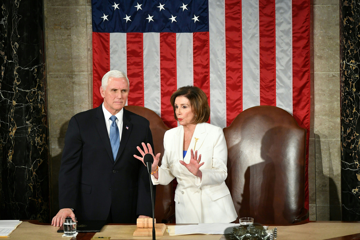 Mike Pence, Pelosi clash over implementing face mask mandate