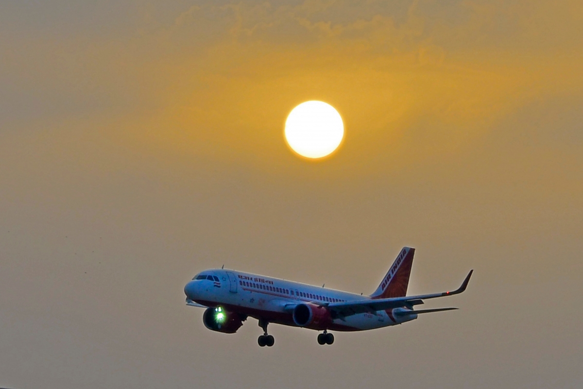 Kolkata bans flights from six COVID-19 hotspots including Delhi, Mumbai