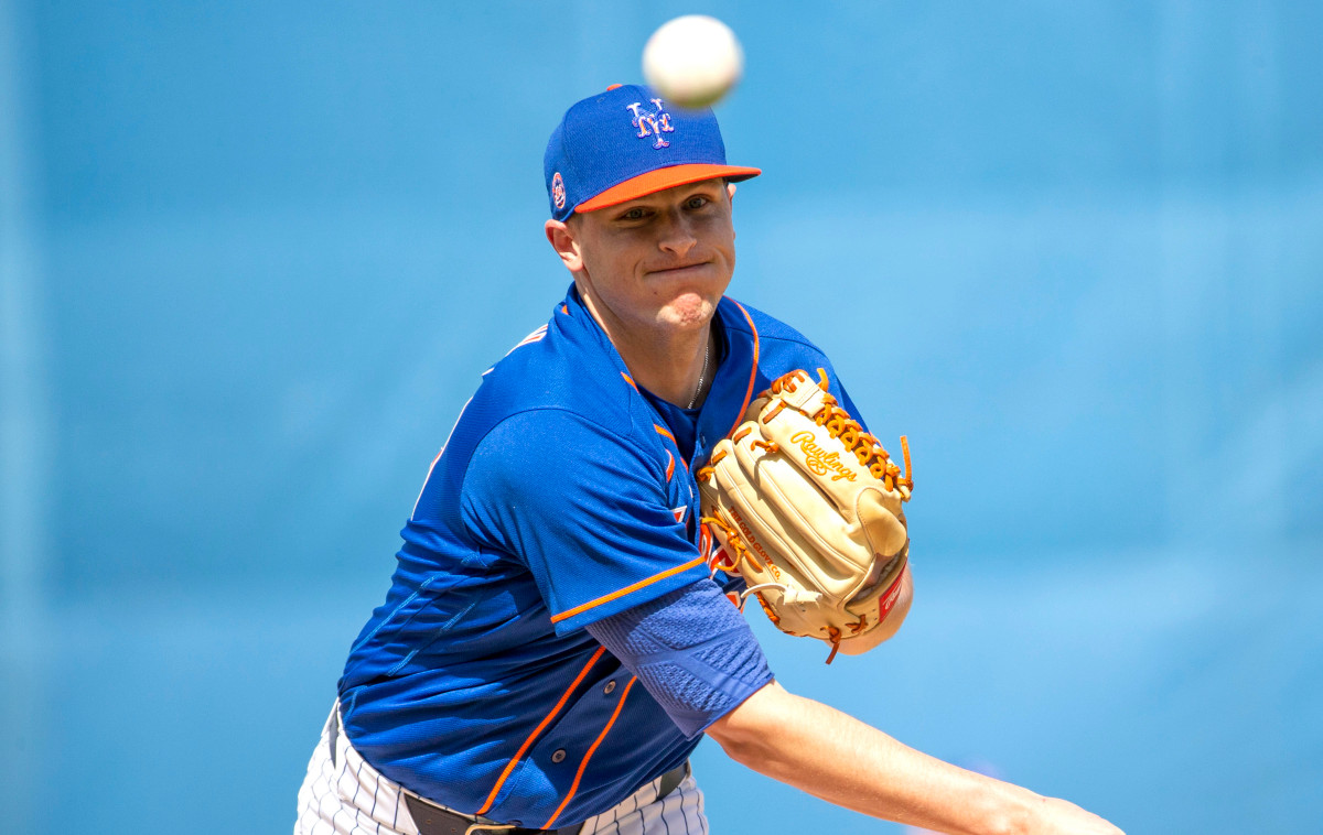 Mets reliever Brad Brach among those not yet at spring 2.0