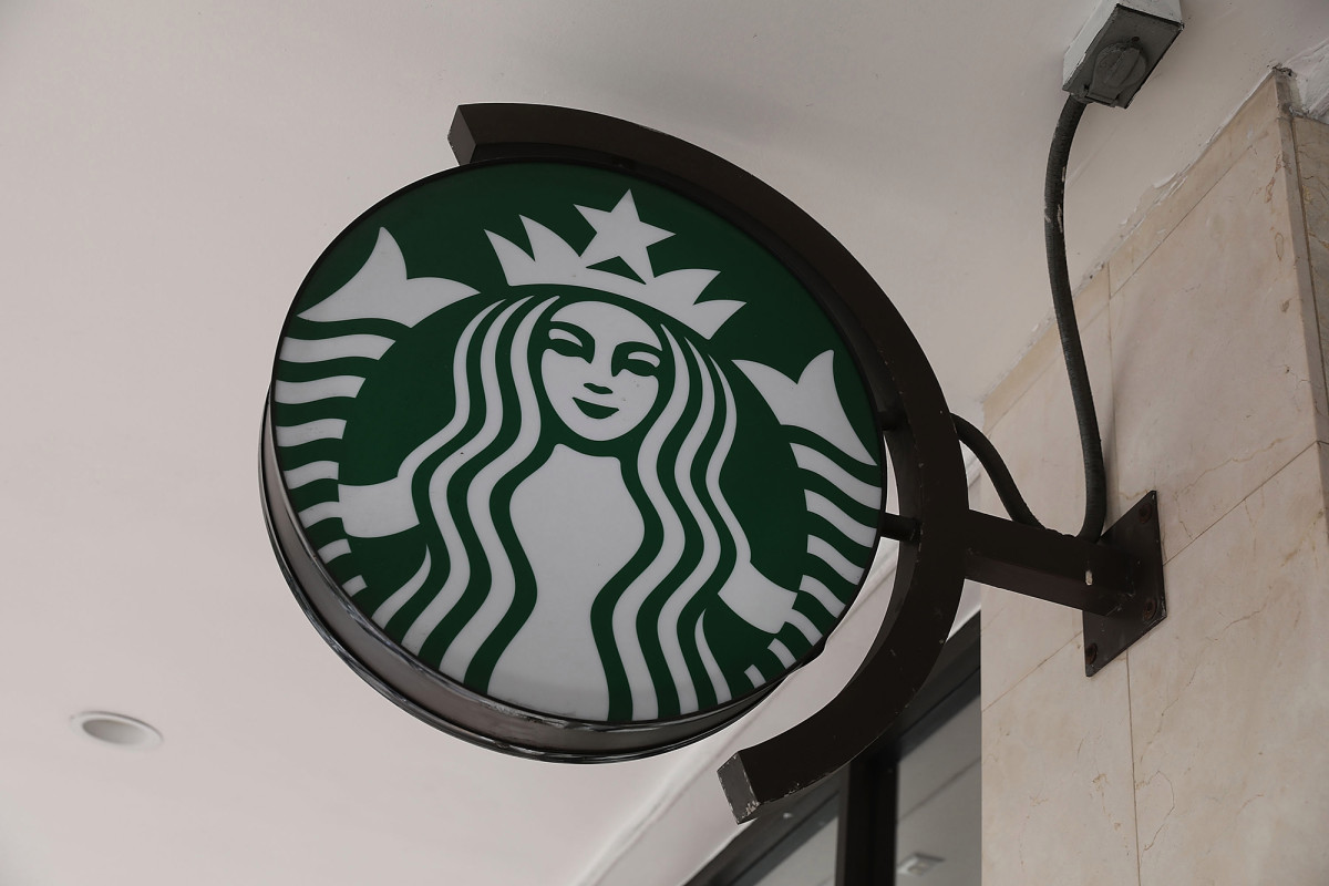 NJ Starbucks employee arrested for spitting in cops' drinks