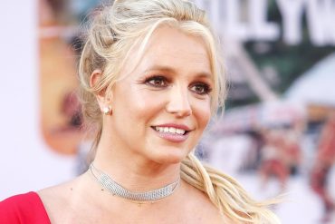 Britney Spears asks court to end father's control