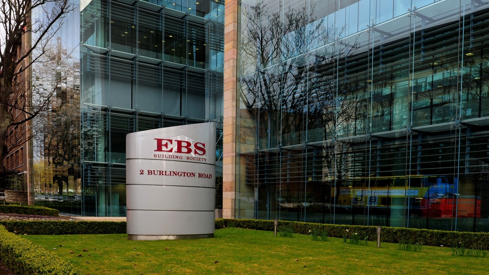 EBS refunds borrowers over mortgage information error