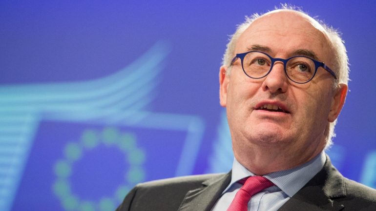 EU Commissioner Phil Hogan not resigning