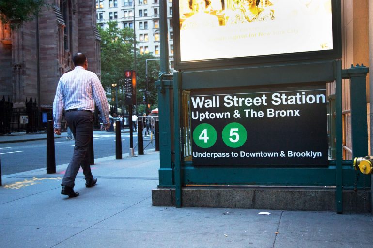 Stock futures slip as Wall Street awaits speech from Fed's Powell