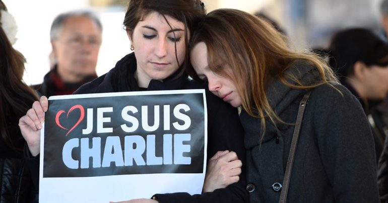 Charlie Hebdo Mohammed re-introduces cartoons during trial for Paris attacks
