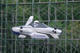 Japanese company successfully tests a manned flying car for the first time