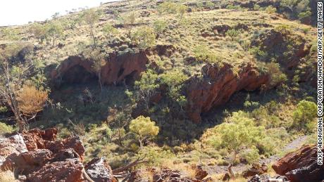 Rio Tinto loses execution bonus but retains job after ancient aboriginal caves destroyed