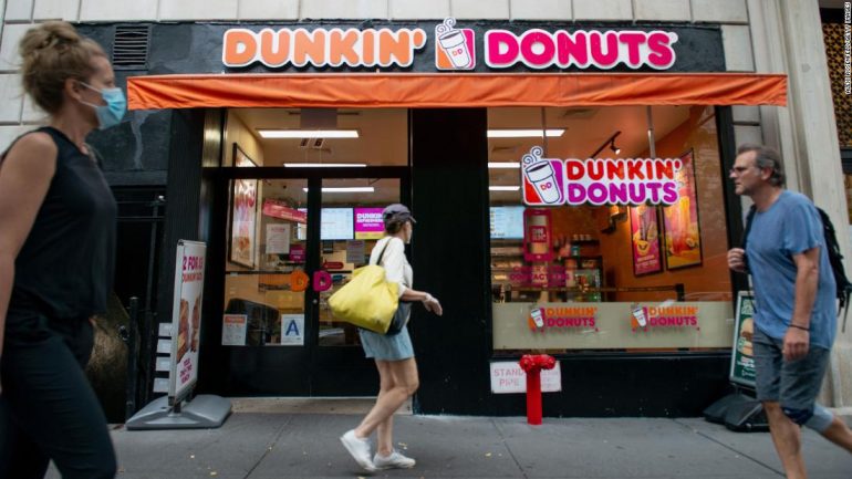Dunkin's brands in discussion to go private