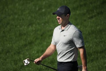 Seven shots by leader Henley after 66 in Vegas McIlroy