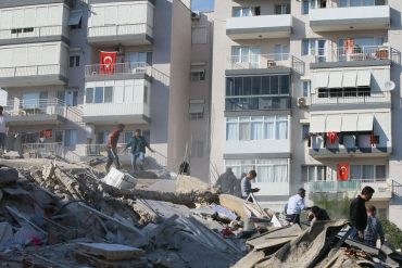 The quake killed at least six people and injured 120 in Turkey and Greece