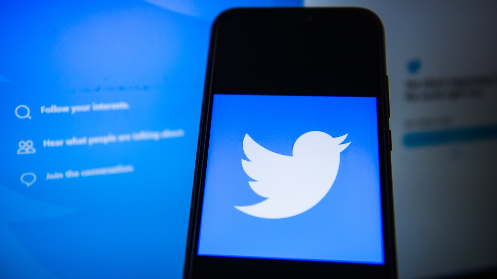 Twitter service re-established after global blockade

