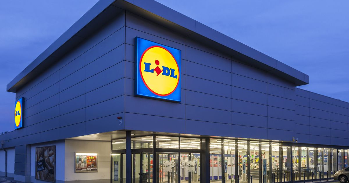 Irish jobs: Tesco, Aldi, Liddle, Duns stores, and Superwall all employ with good pay and discounts

