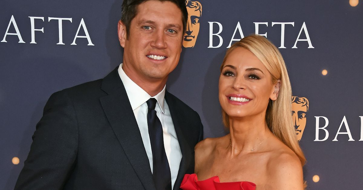 Tess Daly says she's proud of Wesnon Kay in her sweet message on the ISA Celeb

