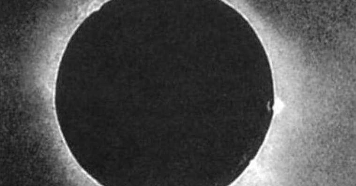 History of solar eclipses and strange reactions to them

