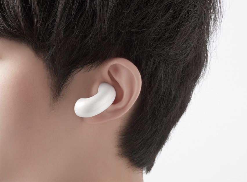 The music-link mobile accessory collection made by Nendo for OPPOI includes a pair of wireless earbuds