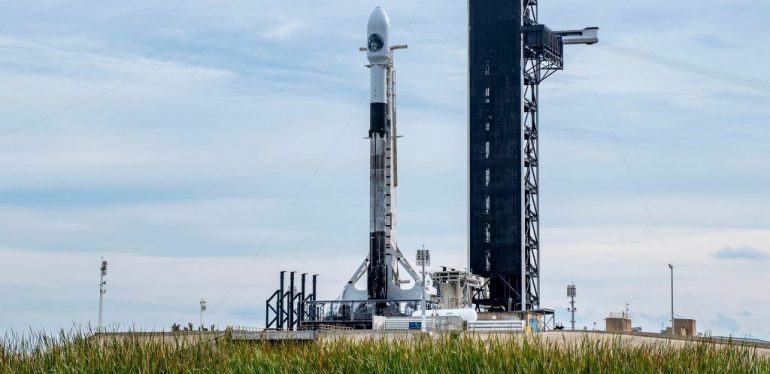Watch the final launch and landing of SpaceX 2020 live [webcast]