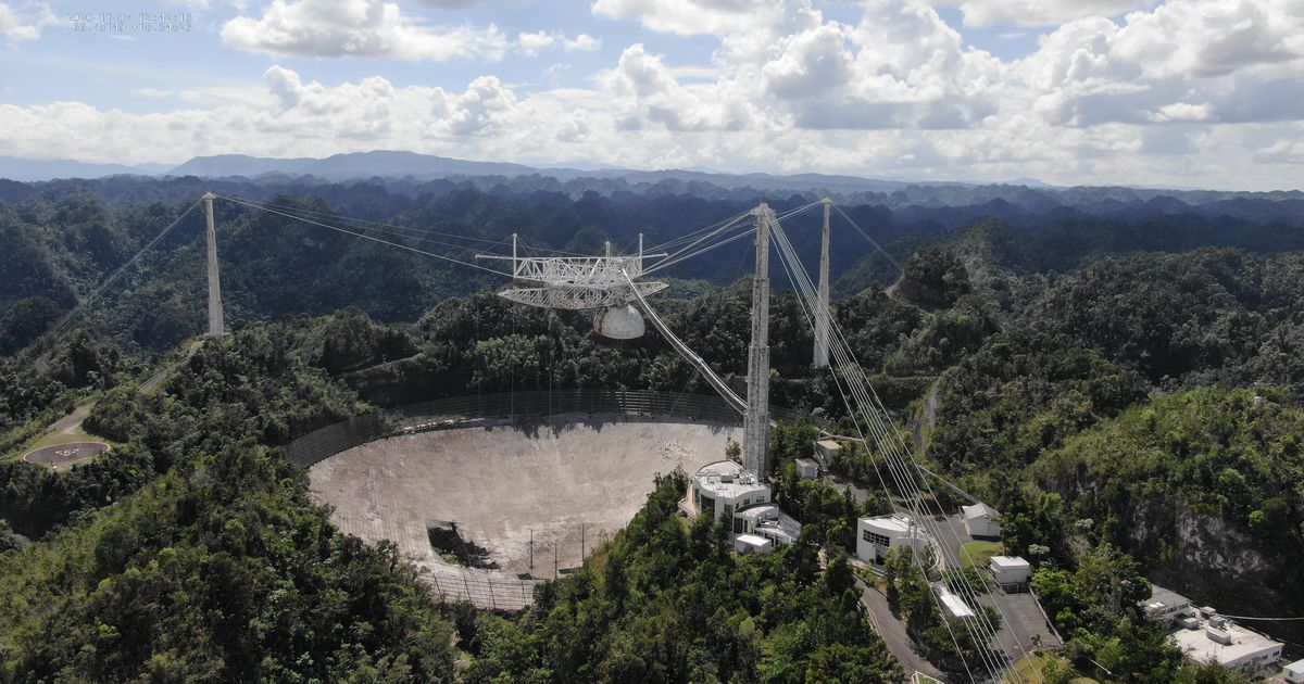See the tragedy of the Arecibo Observatory captured by multiple cameras


