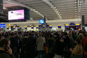 The last-minute flight from London was prepared for 'hundreds' of Irish passengers