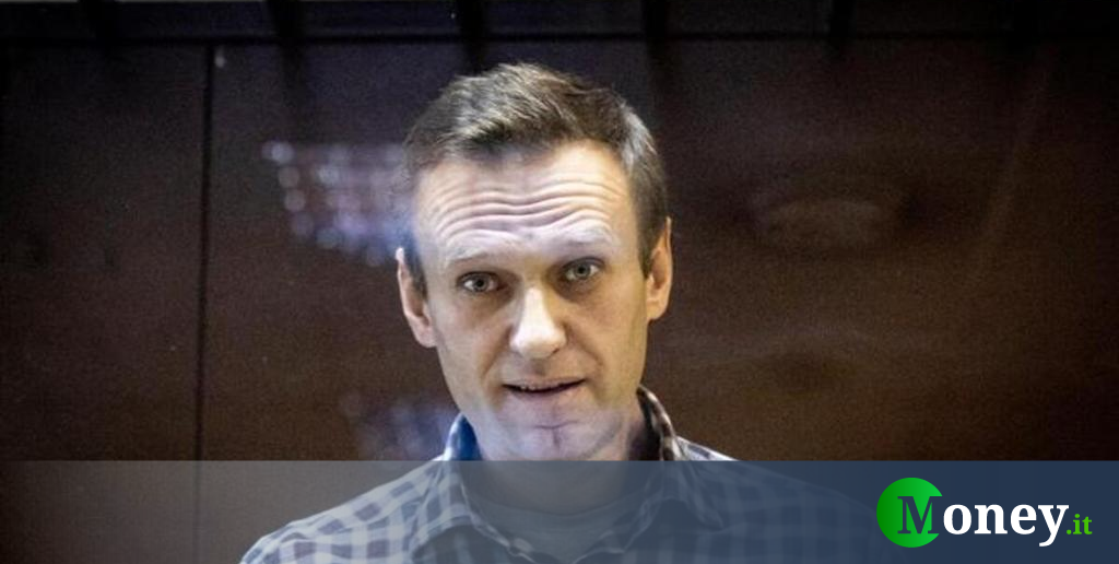 Navalny moved to an unknown location

