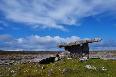 Ireland: Lonely Planet's Best Journey 2021 Buran Crown