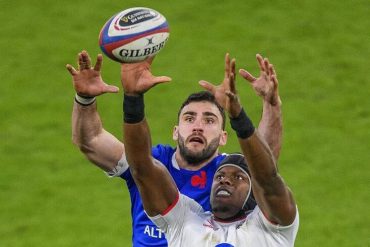 Rugby: England hold up French-rugby