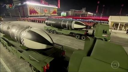 North Korea displays missiles capable of launching from submarines