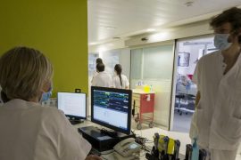 More than 4,300 patients in intensive care