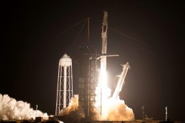 Space X is on its way to the International Space Station with astronauts - E24