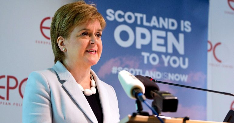 The SNP has won the Scottish elections for the fourth time in a row.  Sturgeon: "Nothing justifies a 'no' to the independence referendum"