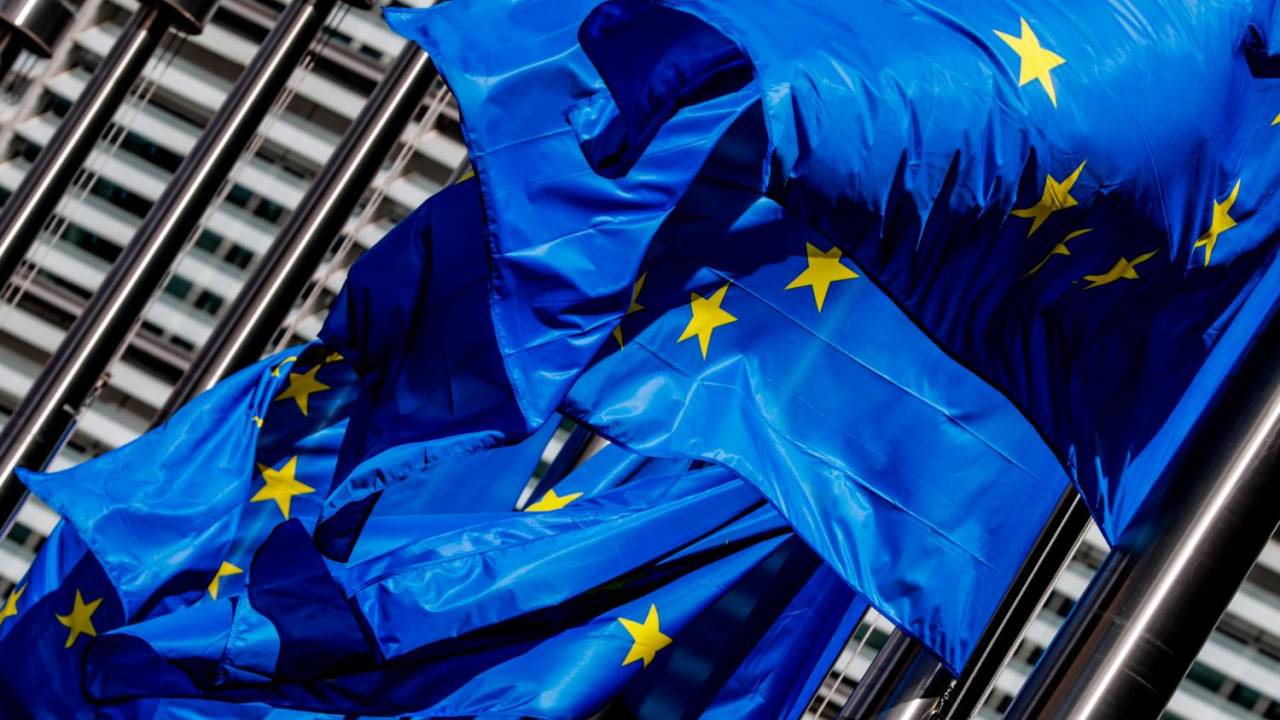 The economic flow of the European Union is closely monitored

