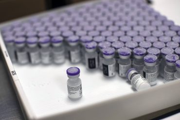The US will buy 500 million Pfizer / biotech doses to donate to other countries