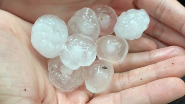 Large hailstones fall on Kardashian, Vidin and Montana (video)