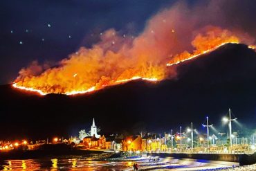 Northern Ireland: Fire destroys Mount Morne