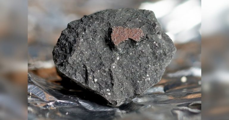 An extraordinary meteorite 4.5 billion years old may hold the secrets of the origin of life on Earth