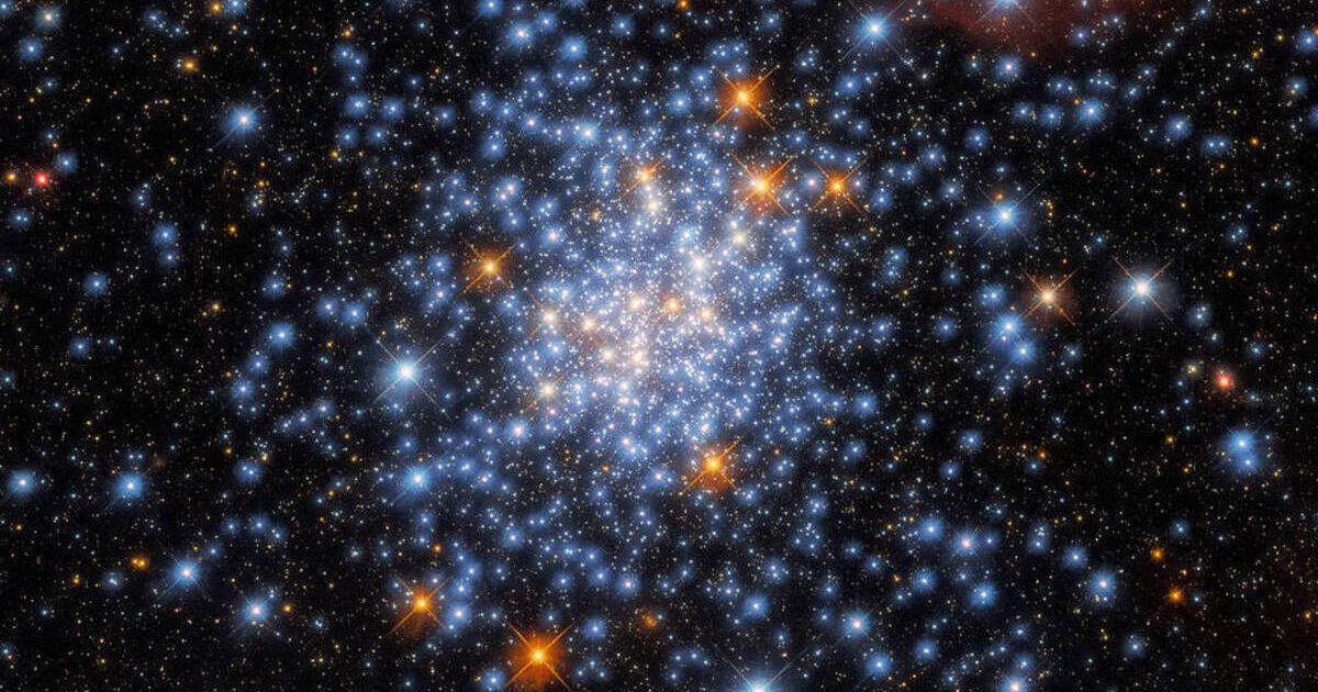   Cosmic diamonds.  Scientists discover one of the most beautiful star clusters (video)

