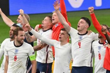 Sweet Caroline ': Which song did England adopt in Euro Cup?