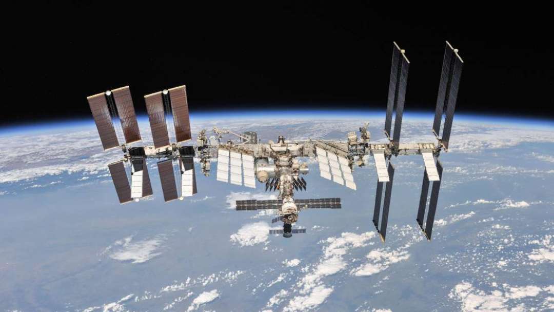  Technical problem with 'boat';  The space station lost control and the launch was postponed


