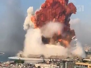 Video shows 2020 mega explosion in Beirut, Lebanon in slow motion. 