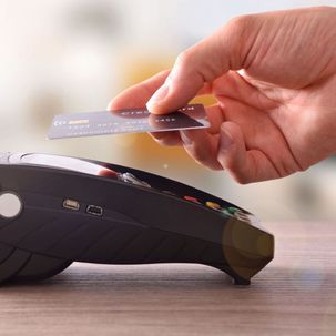 Contactless Payment Scam: How to Protect Your Bank Card?