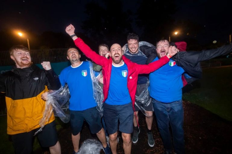 Scottish fans celebrate Euro 2020, Italy's victory over England - Video