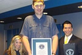 The tallest man in America has died at the age of 38, according to the Guinness Book of World Records