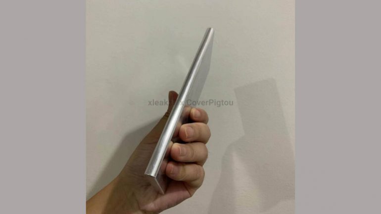 Another source says that the Galaxy S22 Ultra will have an S Pen slot, a weird camera done