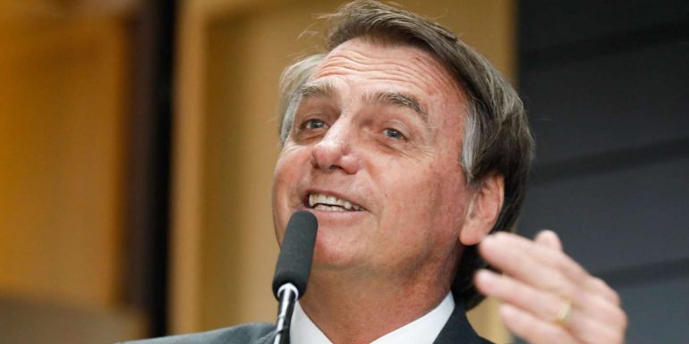 In Brazil, 21 scientists opposed to Jair Bolsonaro rejected the medal