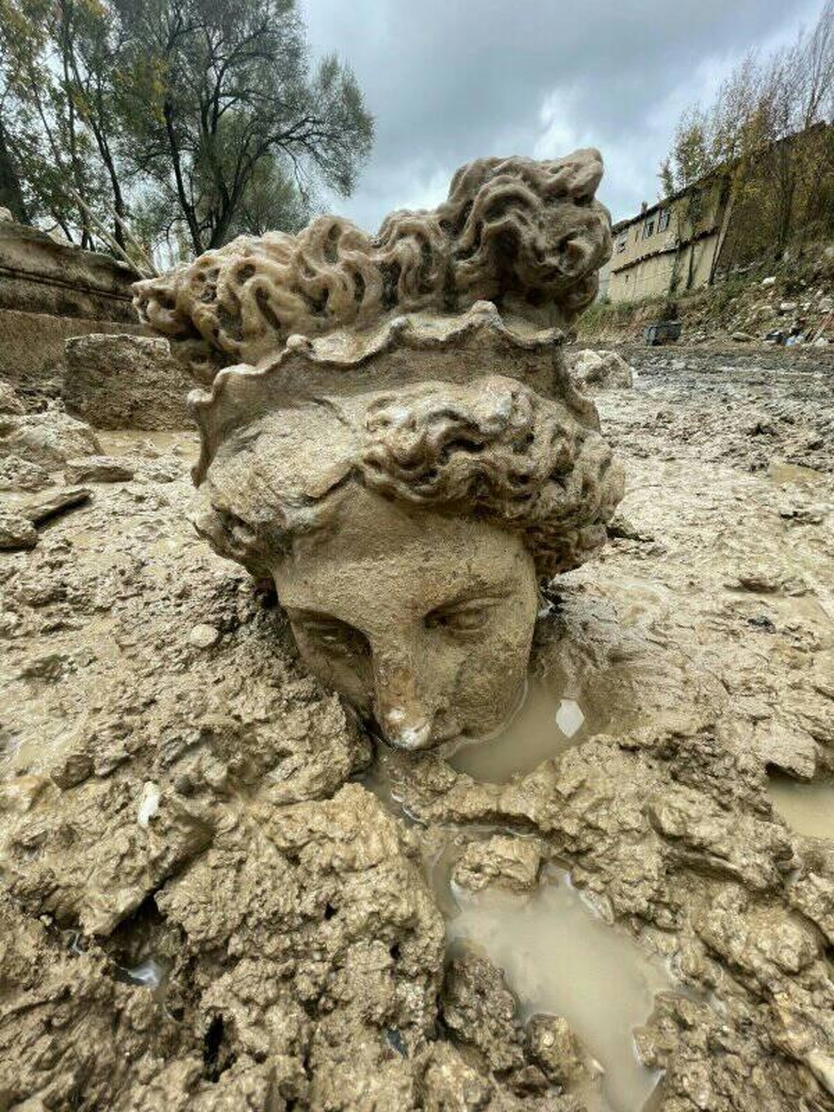   Archaeologists find heads of Greek gods in Turkey;  See photos |  The world

