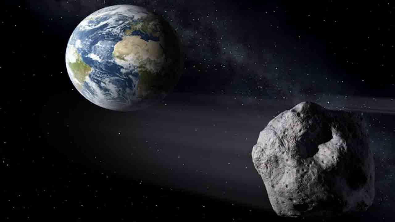 T4660 Nereus: Huge asteroids approaching Earth, almost the size of the Eiffel Tower!