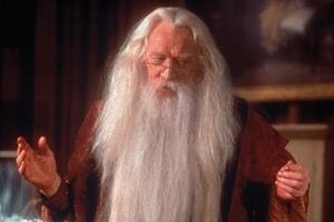 Richard Harris in a scene from the movie Harry Potter and the Philosopher's Stone