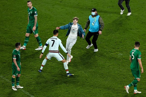 Ronaldo evades