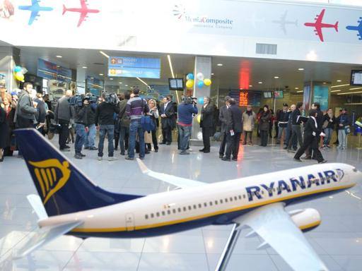 Brindisi looks to Umbria and Scandinavia: new Ryanair routes to Perugia and Stockholm